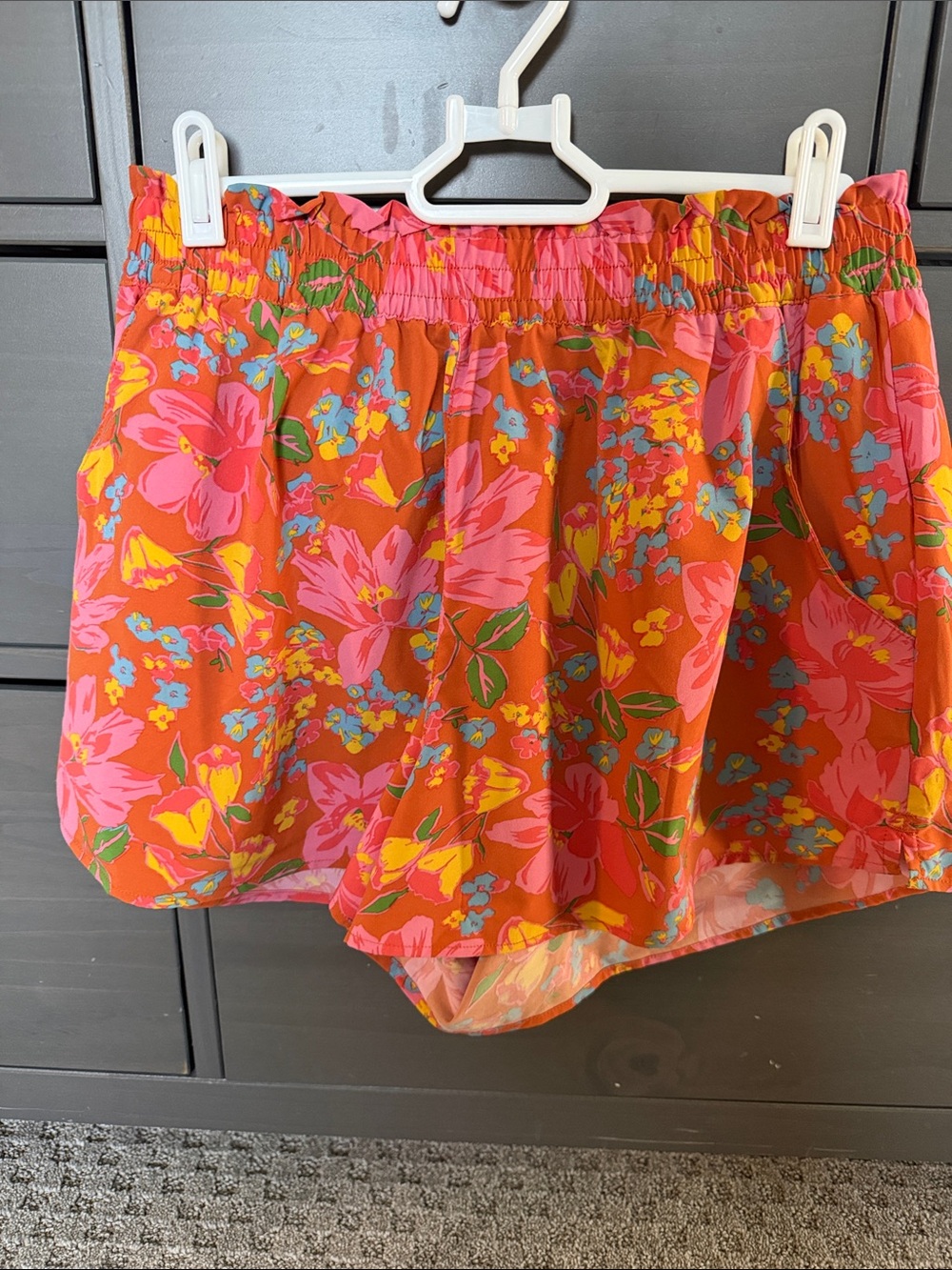 Women's Pink Floral Elastic Waist Shorts
